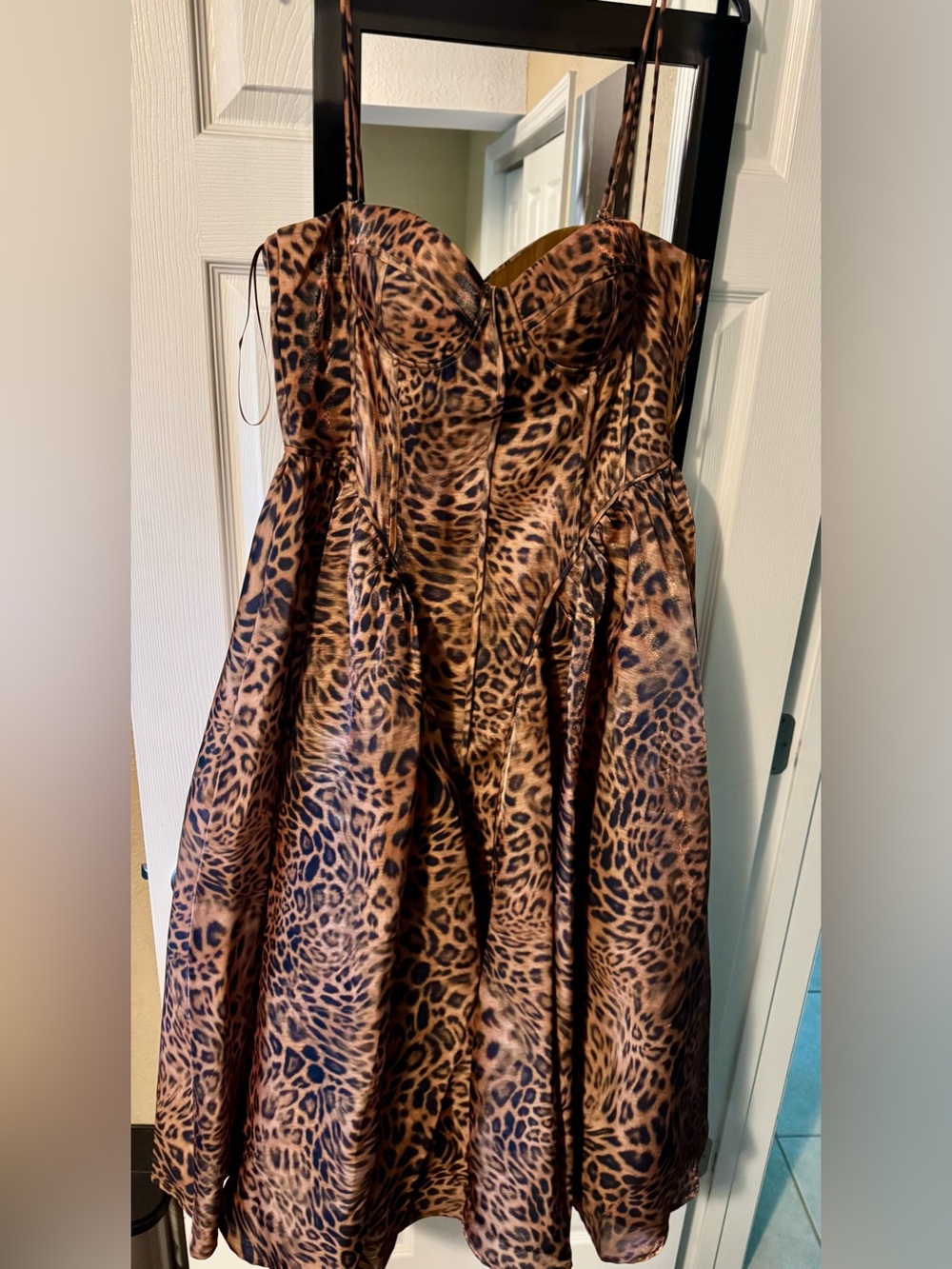 Brand New without tag AKIRA Cheetah Sisters Midi Dress - Picture 4 of 5